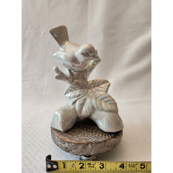 White Iridescent Bird Figurine Vintage Bird Figurine with Wooden Riser 6" - Picture 8 of 9